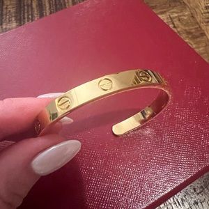 Gold plated bangle